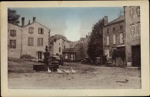 Ak Vergongheon Haute Loire, Place de la Fontaine