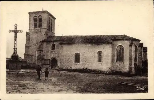 Ak Jullianges Haute Loire, Vue de l'Église