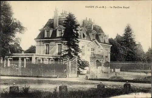 Ak Nandy Seine et Marne, Le Pavillon Royal