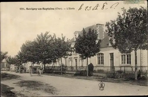 Ak Savigny en Septaine Cher, L'École