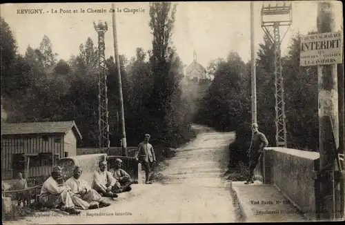 Ak Revigny Lothringen Meuse, Le Pont et le Chemin de la Chapelle