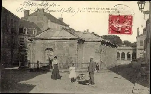 Ak Néris les Bains Allier, Fontaine d'eau chaude