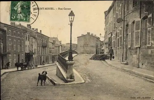 Ak Saint Mihiel Lothringen Meuse, Rue Carnot, Hund