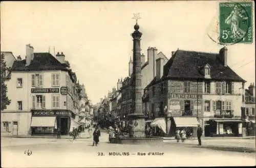 Ak Moulins Allier, Rue d'Allier, Monument