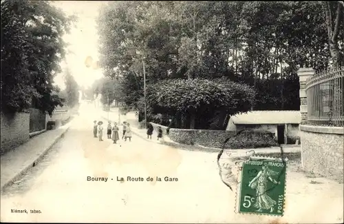 Ak Bouray Essonne, La Route de la Gare, Kinder