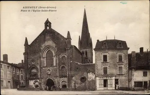 Ak Airvault Deux Sèvres, Place, Eglise Saint Pierre