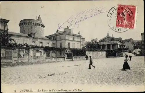 Ak Saumur Maine et Loire, Place de l'Arche Dorée