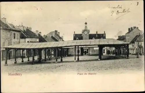 Ak Montlhery Essonne, Place du Marché