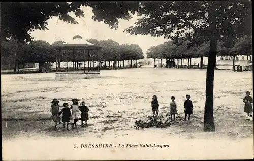 Ak Bressuire Deux Sèvres, Place Saint Jacques