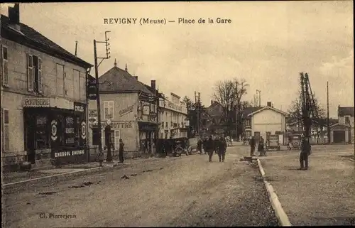 Ak Revigny Lothringen Meuse, Place de la Gare