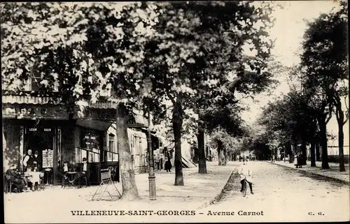 Ak Villeneuve Saint Georges Val de Marne, Avenue Carnot