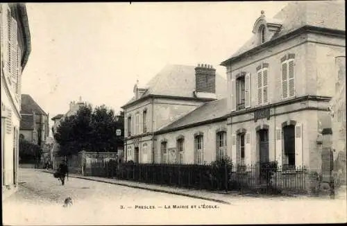 Ak Presles Val d'Oise, Mairie et l'Eglise