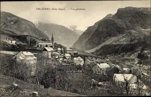 Ak Orcieres Hautes-Alpes, Vue générale, Blick auf den Ort
