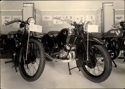 Ak Schloss Augustusburg im Erzgebirge, Zweitakt Motorrad Museum, DKW 1925/26, Scott/England 1929