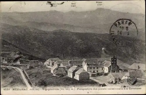 Ak Mezilhac Ardèche, Vue générale, Perspective des point culminants des Cevennes