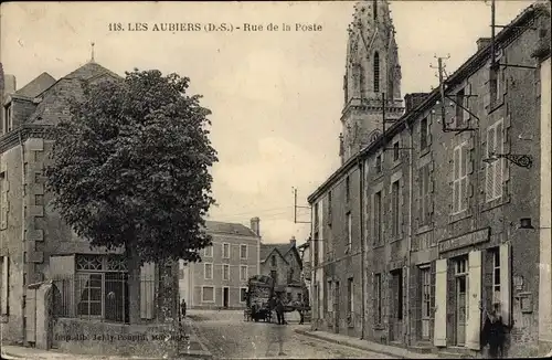 Ak Les Aubiers Deux Sèvres, Rue de la Poste, Eglise