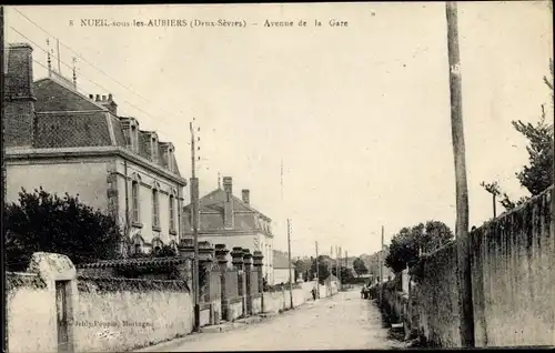 Ak Nueil sous les Aubiers Deux Sèvres, Avenue de la Gare
