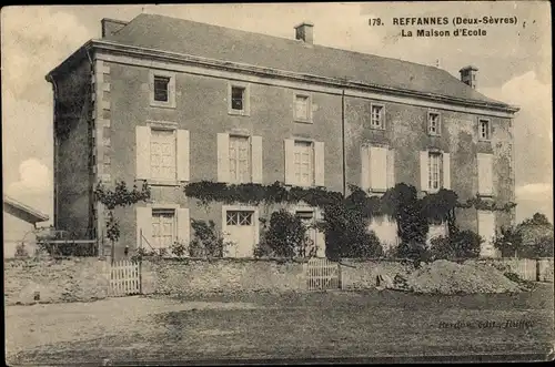 Ak Reffannes Deux Sèvres, La Maison d'Ecole