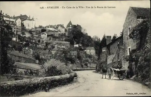 Ak Avallon Yonne, Un Coin de la Ville, Vue de la Route de Lormes