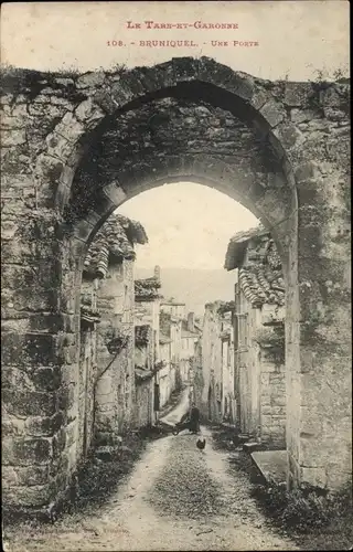 Ak Bruniquel Tarn-et-Garonne, Une Porte