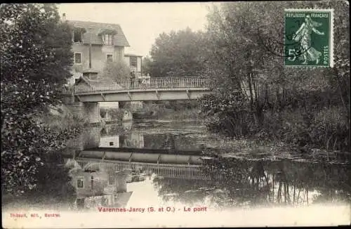 Ak Varennes Jarcy Essonne, Le pont, Brücke