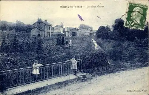 Ak Magny en Vexin Val-d’Oise, Les deux gares