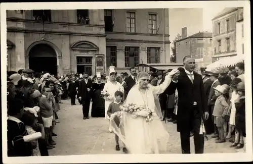 Foto Ak La Mothe Saint Heraye Deux Sèvres, Prozession, Roseraies