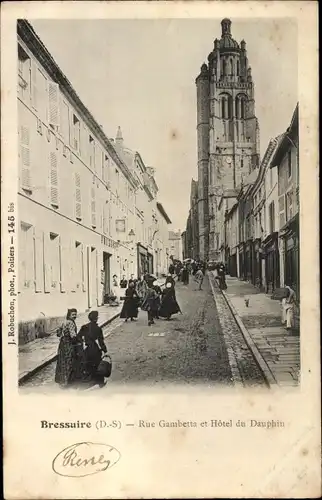 Ak Bressuire Deux Sèvres, Rue Gambetta et Hotel du Dauphin