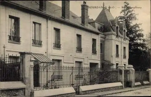 Ak Dourdan Essonne, Rue Champfleury, Haus