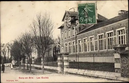 Ak Sucy en Brie Val-de-Marne, Les Ecoles