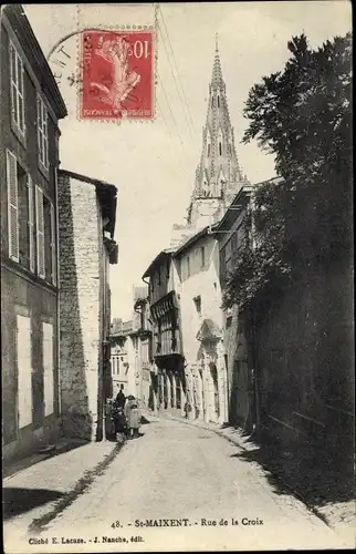 Ak Saint Maixent Deux Sèvres, Rue de la Croix, Kirchturm