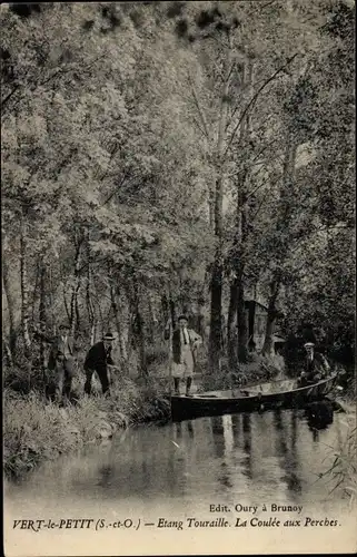 Ak Vert le Petit Essonne, Etang Touraille, la Coulee aux Perches, Ruderboot