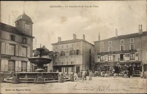 Ak Charmes sur Moselle Lothringen Vosges, Fontaine de la Grande Place, Geschäfte