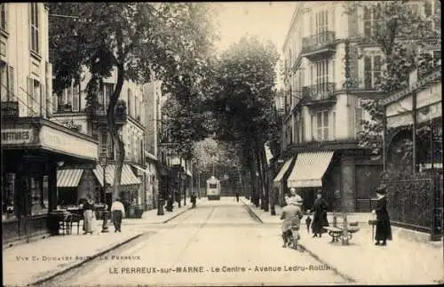 Ak Le Perreux sur Marne Val-de-Marne, Le Centre, Avenue Ledru Rollin