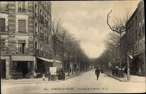 Ak St. Maur les Fossés Val-de-Marne, L'Avenue de la Mairie