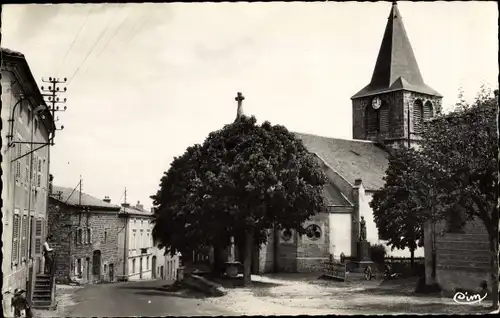 Ak Soleymieux Loire, L'Église et la route de Montbrison