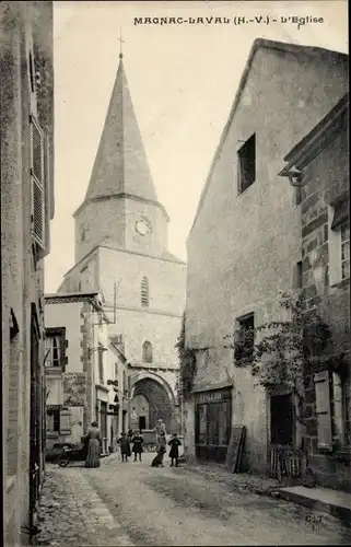 Ak Magnac Laval Haute Vienne, L'Eglise, Kirche, Straßenpartie