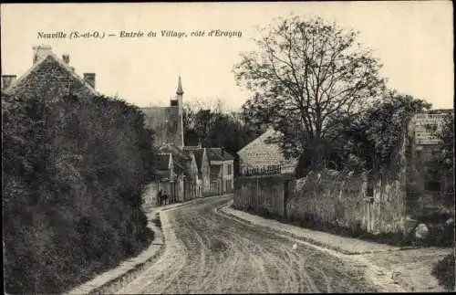 Ak Neuville Val-de-Oise, Entrée du Village, côté d'Eragny