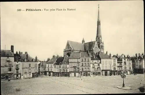 Ak Pithiviers Loiret, Vue prise Place du Martroi