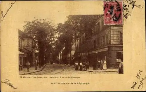 Ak Ivry sur Seine Val de Marne, Avenue de la République