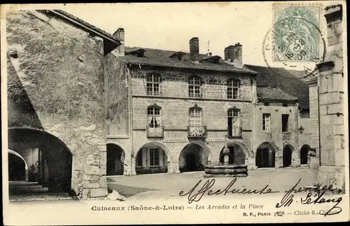 Ak Cuiseaux Saône-et-Loire, Les Arcades et la Place