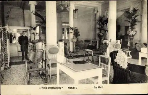 Ak Vichy Allier, Les Princes, Le Hall