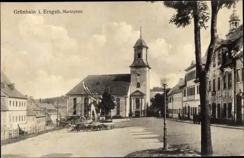 Ak Grünhain Beierfeld im Erzgebirge Sachsen, Marktplatz, Kirche