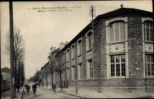 Ak St. Maur des Fosses Val-de-Marne, Le Parc, Avenue Diderot, Écoles