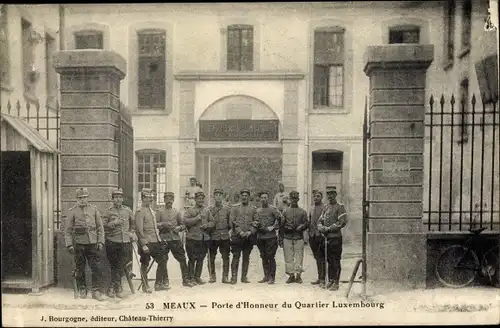 Ak Meaux Seine et Marne, Quartier Luxembourg, Porte d'Honneur