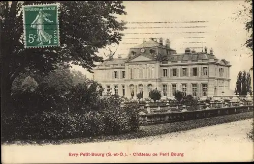 Ak Evry Petit Bourg Essonne, Vue du Château de Petit Bourg