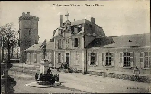 Ak Mehun sur Yèvre Cher, Place du Château