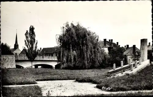 Ak La Ferte Saint Cyr Loir et Cher, Le Pont