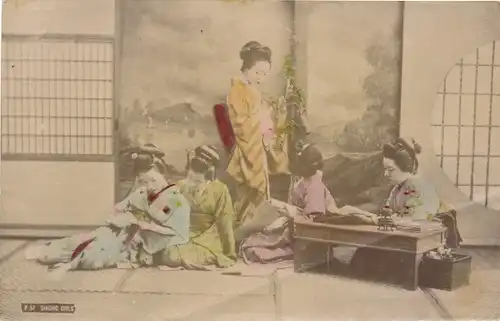 Foto Ak Japanerinnen in Volkstrachten, Kimonos