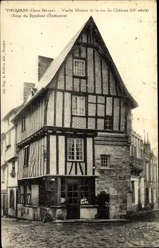 Ak Thouars Deux Sevres, Rue du Chateau, Vieille Maison